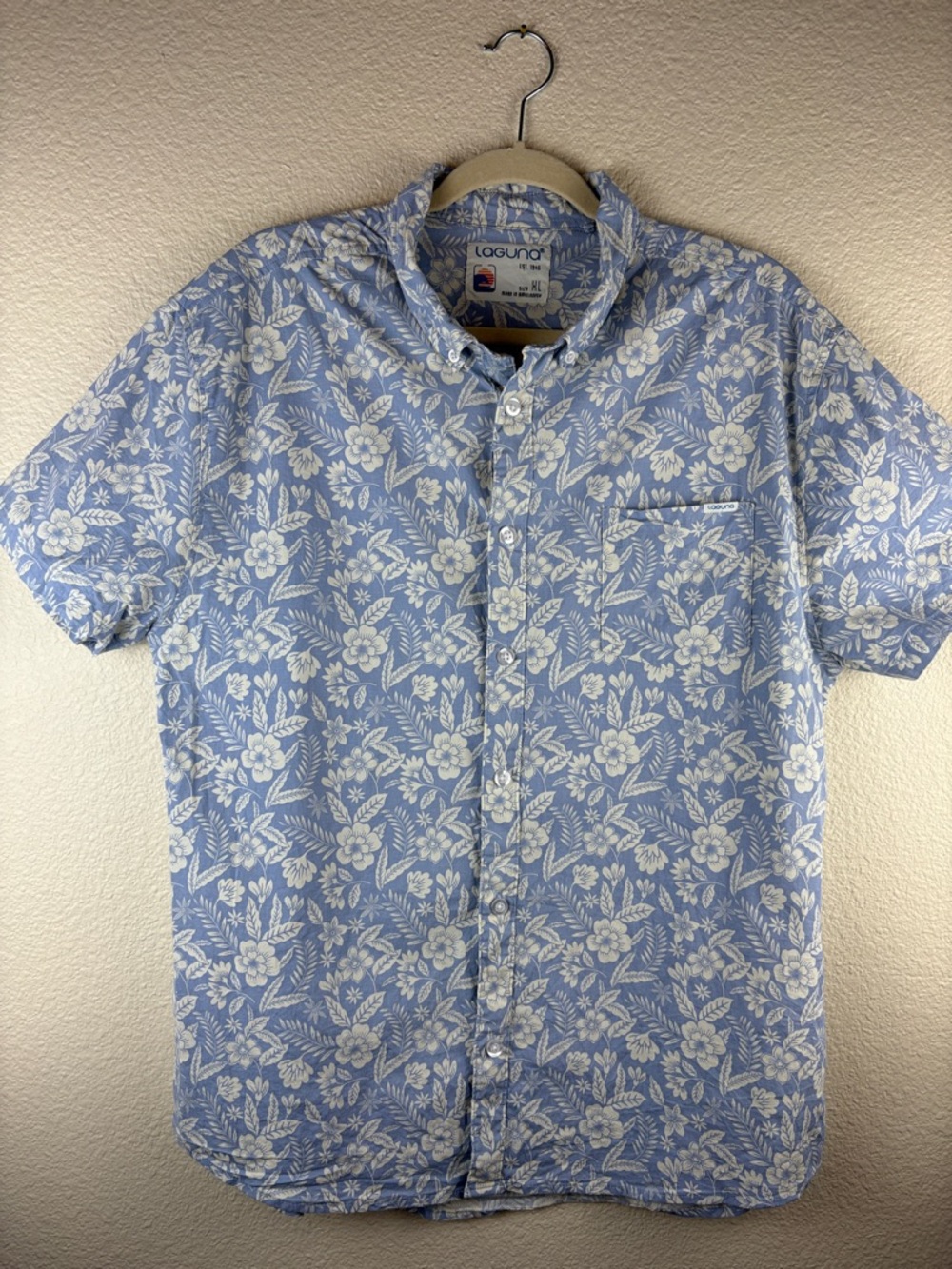 Laguna Hawaiian Shirt Men's XL Blue White Floral Aloha Camp Button Down